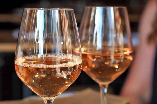 POUR&#x20;LE&#x20;D&#x00C9;JEUNER&#x20;VERRE&#x20;DE&#x20;VIN&#x20;OU&#x20;SODA&#x20;c&amp;&#x23;8217&#x3B;est&#x20;vous&#x20;qui&#x20;voyez