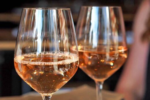 POUR LE DÉJEUNER VERRE DE VIN OU SODA c&#8217;est vous qui voyez